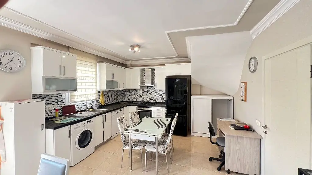 Fitted kitchen